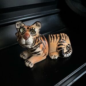 Lynda Corneille Swak Collectibles Tiger Salt And Pepper Shakers
